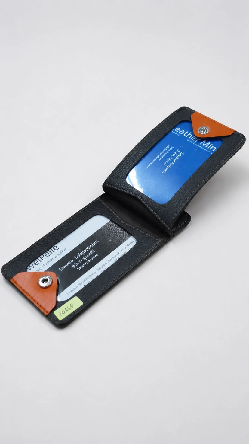 Open leather name tag for suitcase with business card windows and snap corners – model 10869